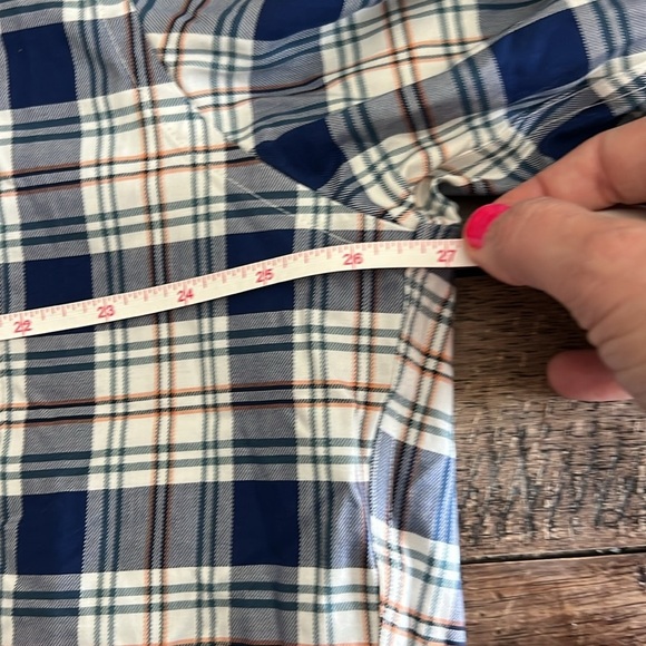 Two Cabelas Button Down Shirts Size XL - stripes and plaid - Picture 5 of 9